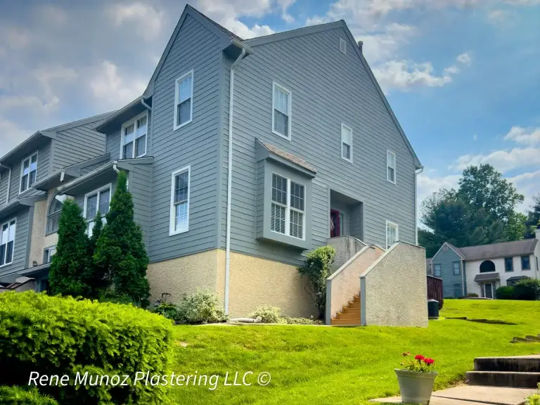 Why my Stucco fail over cinder block or concrete?