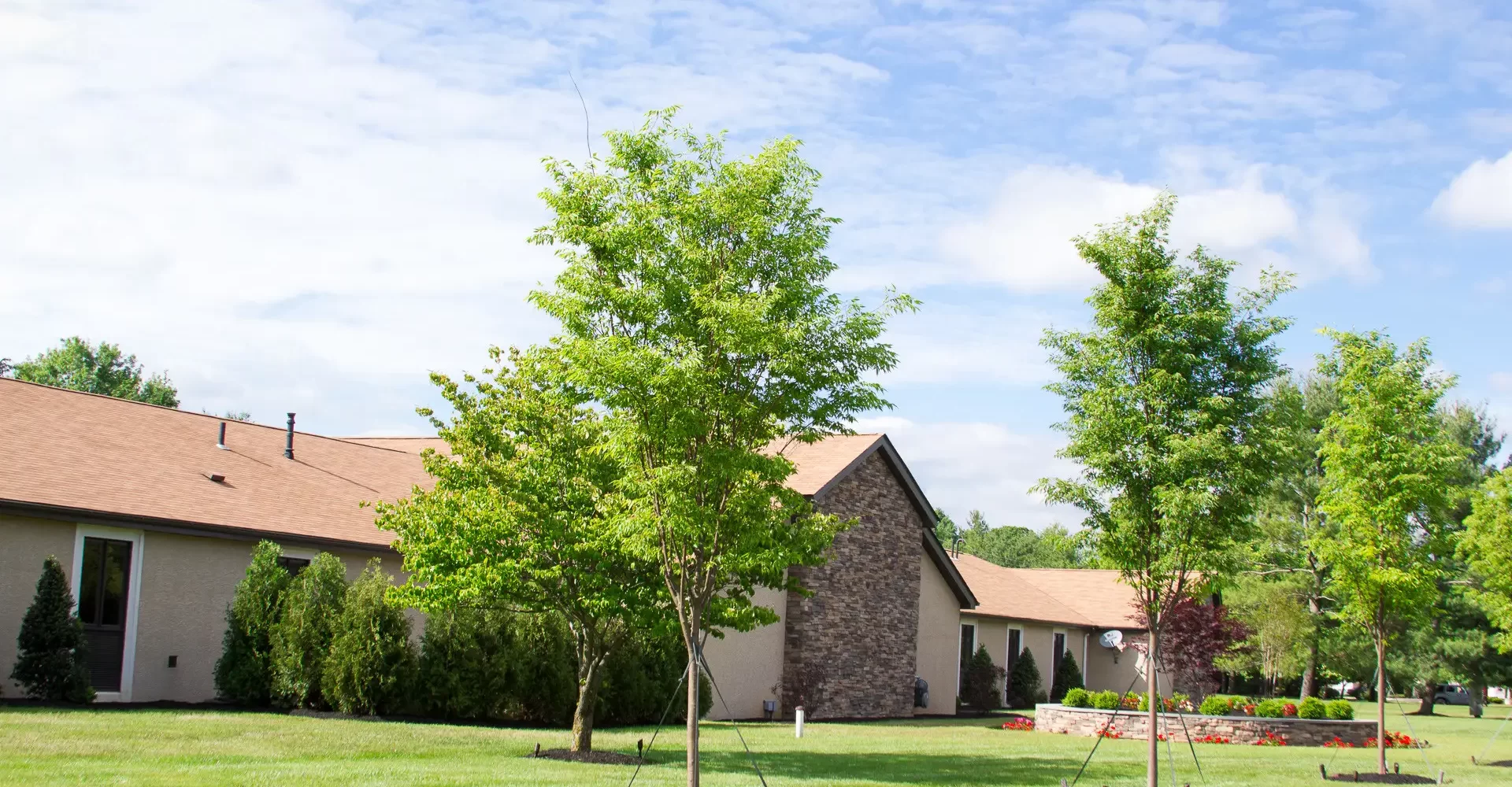 commercial stucco and stone contractor, professional in Adubon PA 19403-8